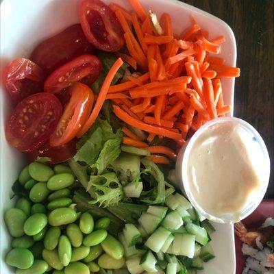 House salad with creamy dressing