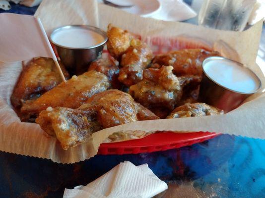 garlic-parm wings