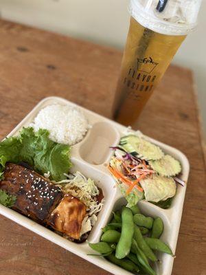 Jasmine Green Tea /Salmon Teriyaki Bento Box