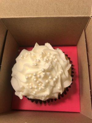 Wedding cupcake