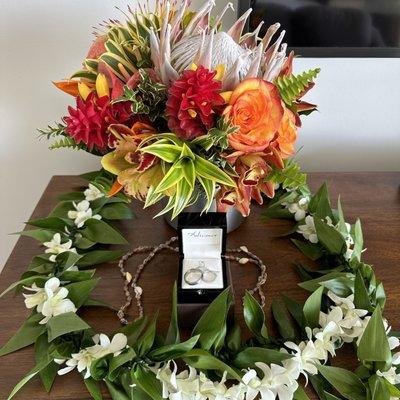 Tropical Bridal Bouquet and Mai Le Lei