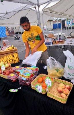 IMAN Table in the Middle of the Market