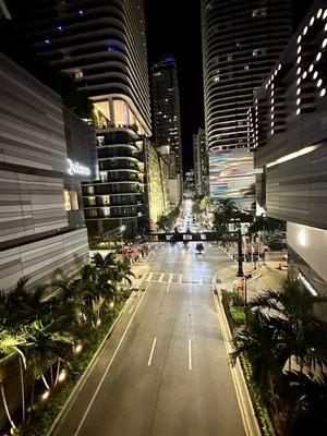 I call this the IG spot with an awesome view of Brickell Ave and all the folks using it for their IG selfies.