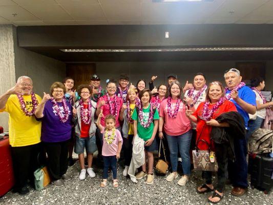 Lei Greeting for group of 17 in HNL