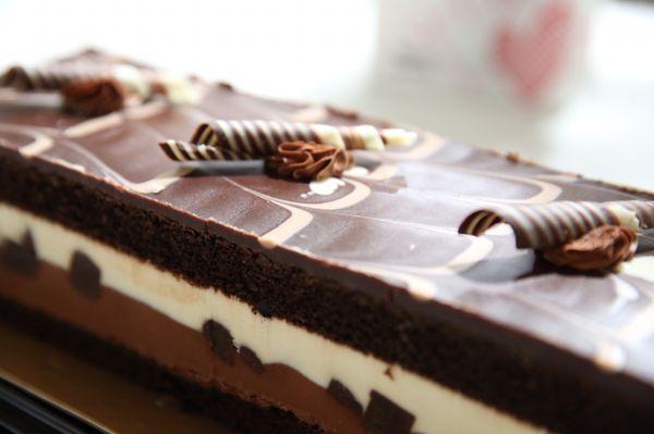 Costco Tuxedo Cake (close up)