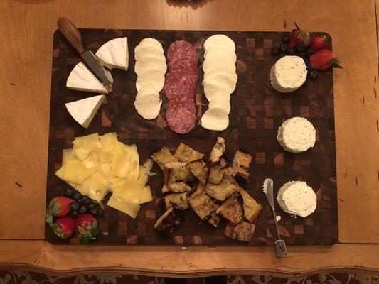 Cheese and salami boards with grilled baguettes