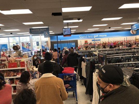 The normal line at PG Plaza Ross extends about 100 ft beyond the "line starts here" sign.