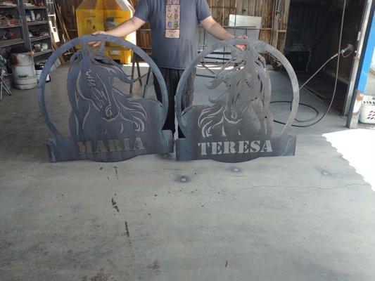 Plasma cut designs for gate