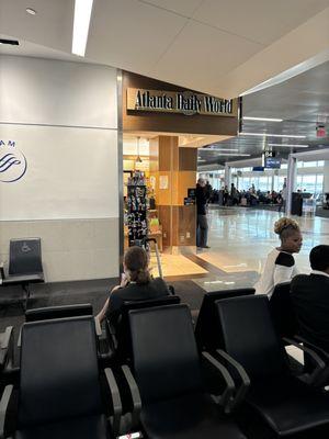 Store in ATL Airport Terminal B-5