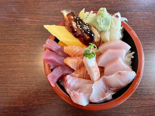 Chirashi bowl