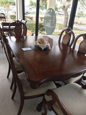 Several diningroom sets for sale cheap