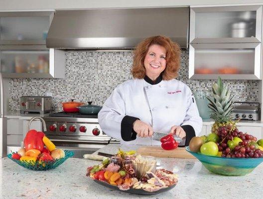 Chef Lynn Michelle is a member of the Private and Personal Chef Association and is Serv-Safe certified.