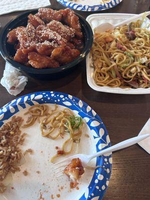 House lo mein & sesame chicken