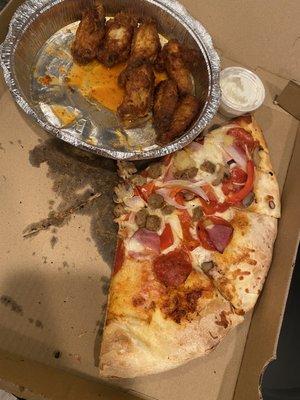 Pozzetto Special Pizza & Hot Italian Wings