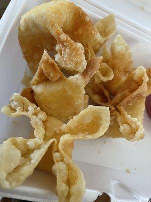 Amazing thin Crab Rangoon