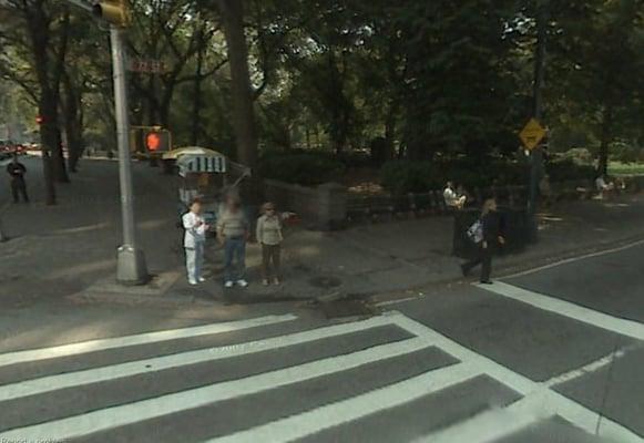 Sometimes the food cart is located on a different corner of the intersection.