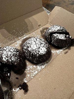 Lava cakes