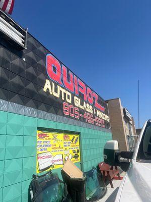 Quiroz Auto Glass