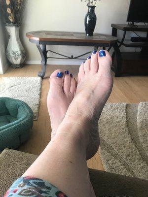 My pretty blue toes!