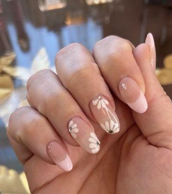 Daisy crystal nails with pink French tips