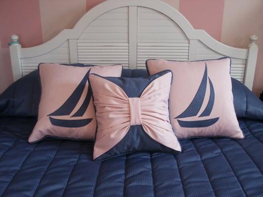 Custom Decorative Pillows on Custom Comforter