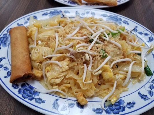 Chicken pad thai