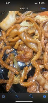 There is a magot in the lo mein!