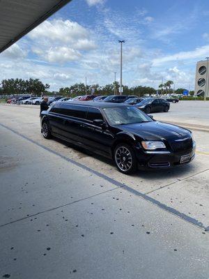 4 person limo