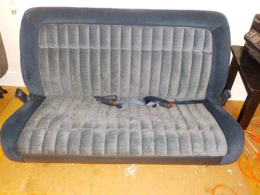 1992-1994 Gmc Suburban 3 rd Row Bench Seat-Removable- mint