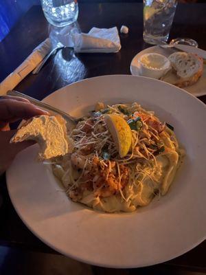 Wow!!!! Absolutely amazing seafood fettuccine.