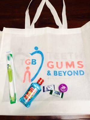 Shopping bag and travel size oral care products. So nice!!