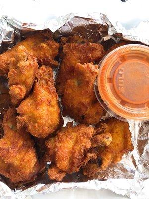 10 pcs wings with buffalo sauce