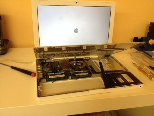 MacBook motherboard repaired.  Testing stage...!