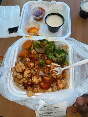 Spicy Chicken & Shrimp plate with veggies!