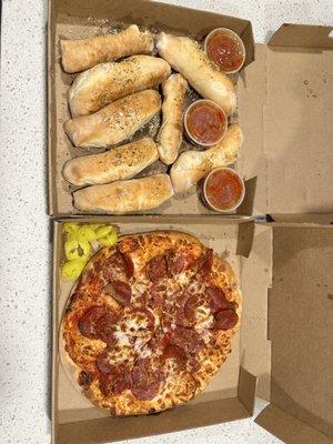 Pepperoni pizza & breadsticks