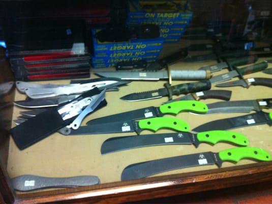 Guess...Yes!! More knives!