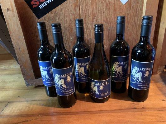 LAKEGIRL WINES