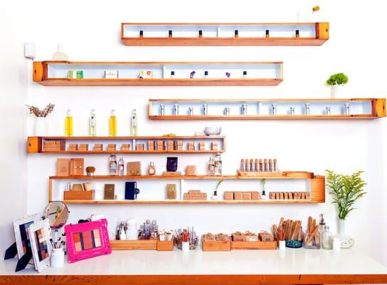 Philadelphia's first Organic Beauty Bar. Eco-friendly makeup and customizable oils - only at MOKO..