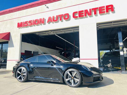 Porsche 911 getting ready for new wheels