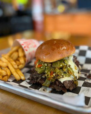 Green chile cheeseburger