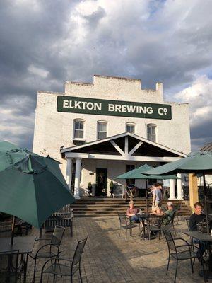 The outside patio area of the brewery