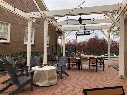 New outdoor patio seating - plenty of space!