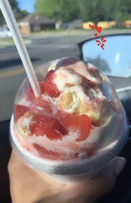 Strawberry Cheesecake Sundae