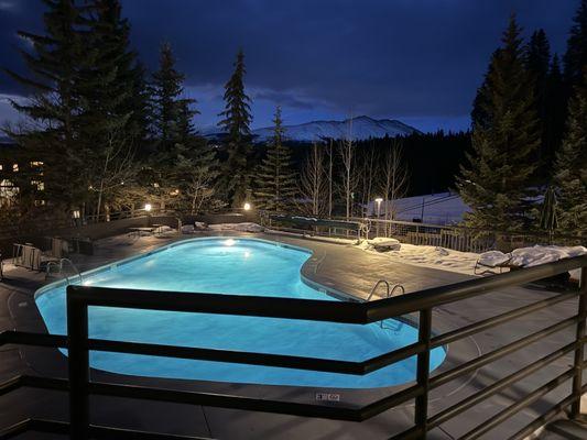 Pool at Lodge 4  with a spectacular view of the mountains