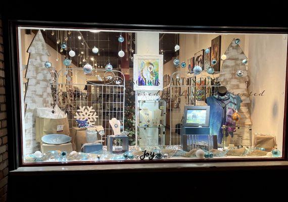 Arts Prescott Gallery is ready for the holiday season. Gifts, cards, ornaments- we have it all!