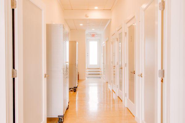 The ChillRx hallway--locking dressing rooms to the right, cryotherapy to the left.