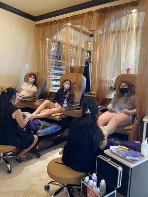 Look at these pretty girls getting their pampered!