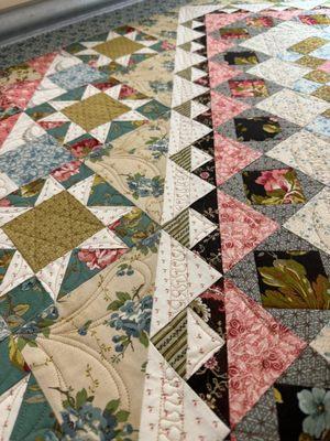 Custom quilting on Eldon by Laundry Basket Quilts.