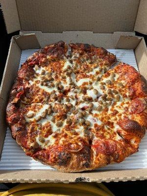 Sausage & Pepperoni pizza