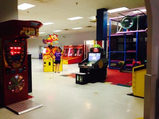 Rainbow Lanes Family Fun Center http://rainbowlanesclayton.com/ 919-553-4386